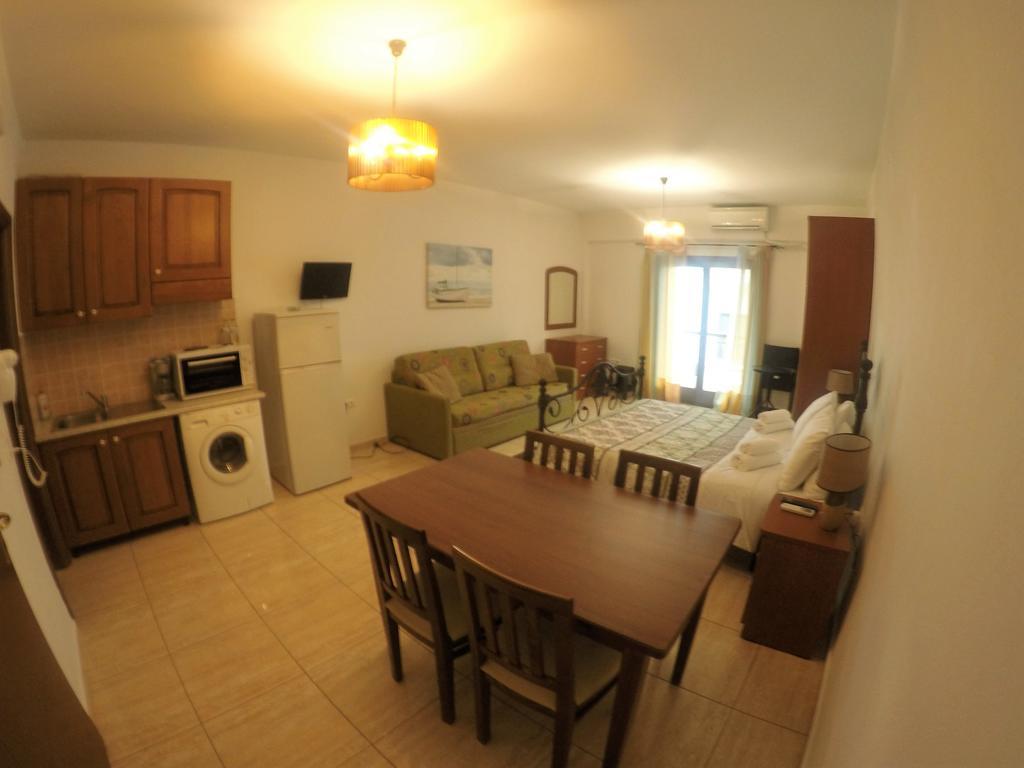 Kallisti Apartments Skiathos-stad Buitenkant foto